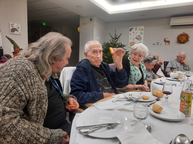 Repas festif en soirée du 27 novembre 2024