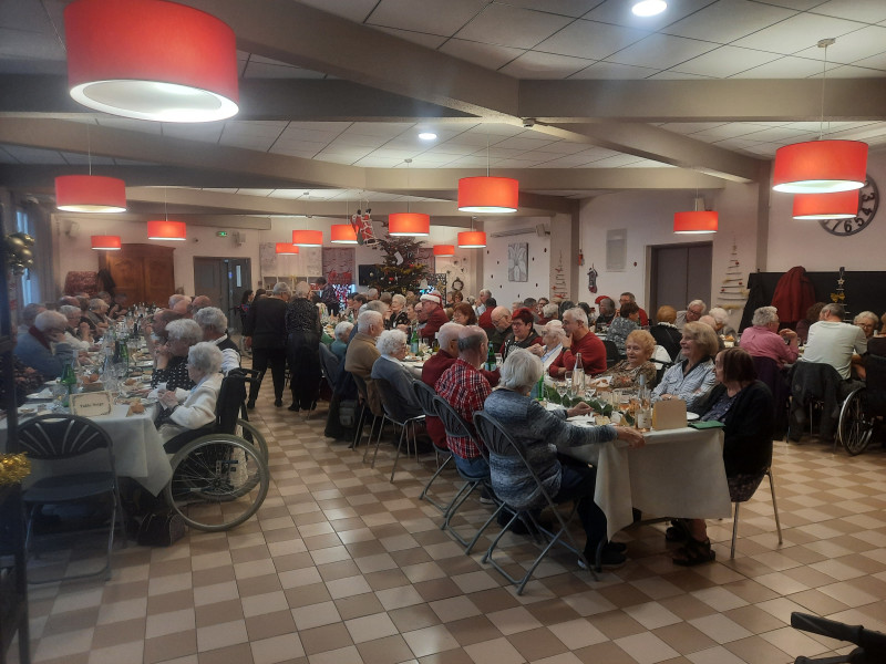 Repas de Noël des résidents et des familles