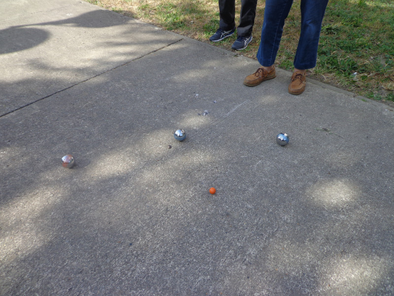 une partie de Pétanque