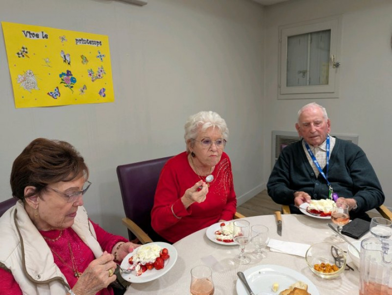 Repas festif en soirée du mardi 13 mai 2025