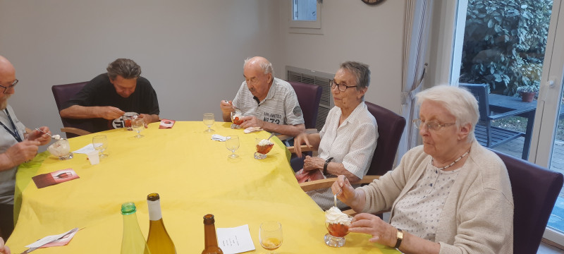 REPAS FESTIF ET VEILLEE DU MOIS DE JUIN