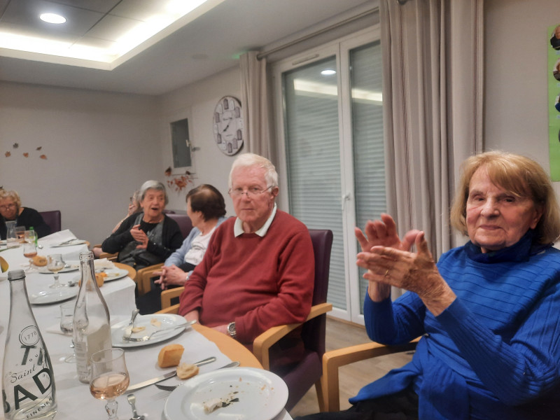 Repas festif en soirée du 27 novembre 2024